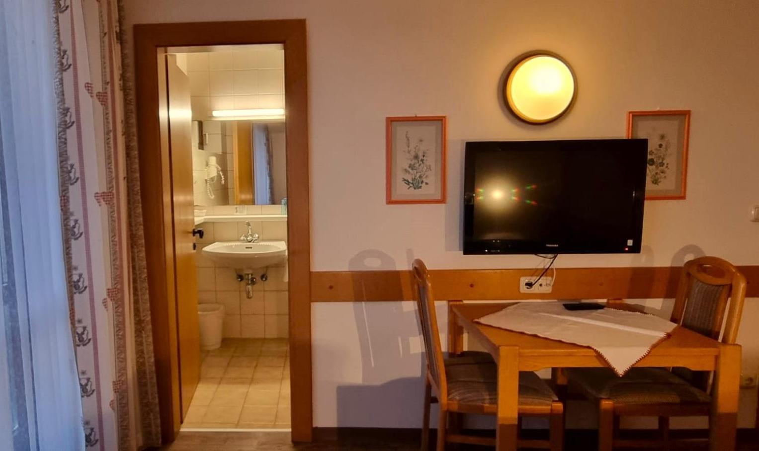 Hotel Baumgartnerhof Finkenstein am Faaker See Extérieur photo